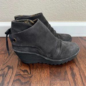FLY LONDON GRAY SUEDE ANKLE BOOTS SZ EU 41 US 10